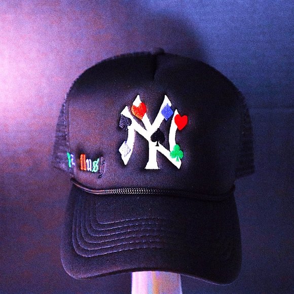 NY YANKEE TRUCKER HAT WIth CASINO Theme - Picture 3 of 8